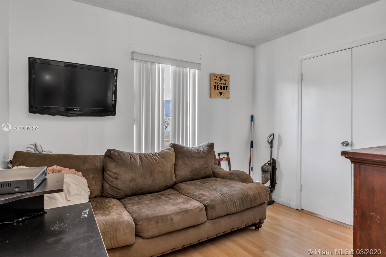 TURTLE BAY - Residential Lease