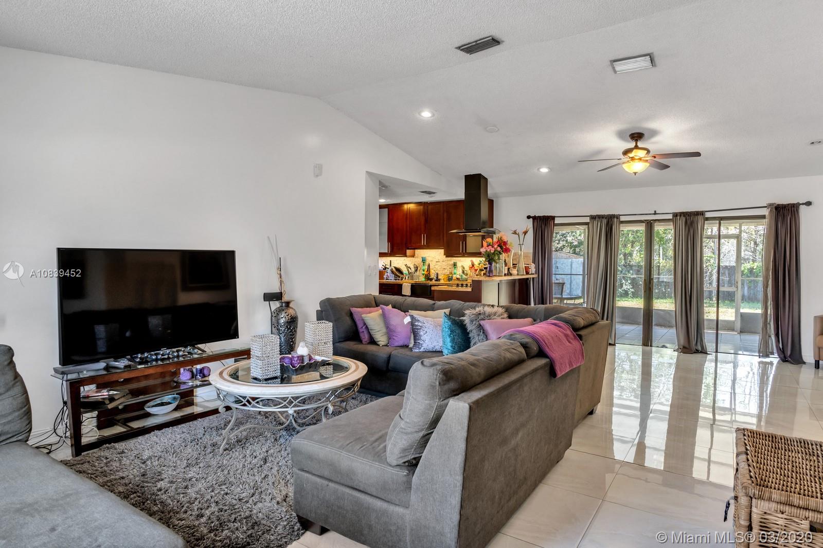 TURTLE BAY - Residential Lease