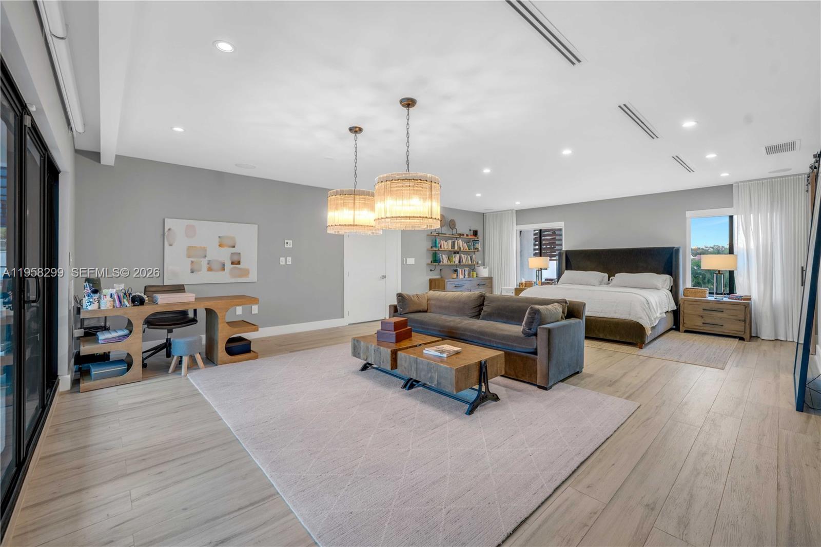 DORAL ESTATES - Residential