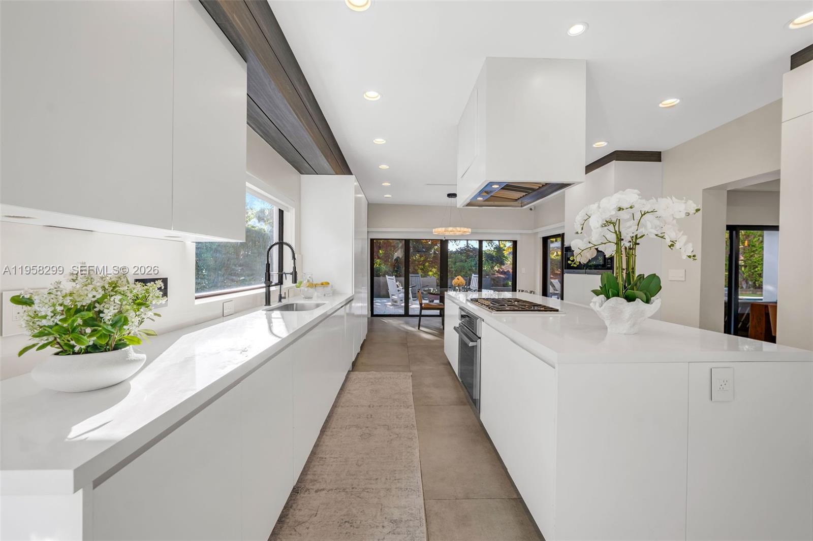 DORAL ESTATES - Residential