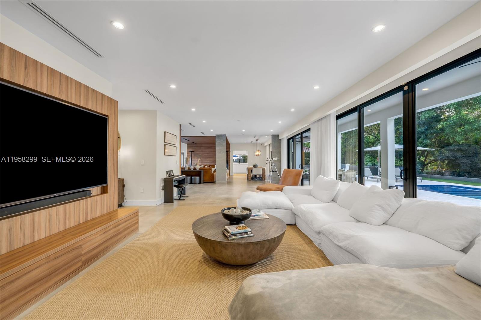 DORAL ESTATES - Residential