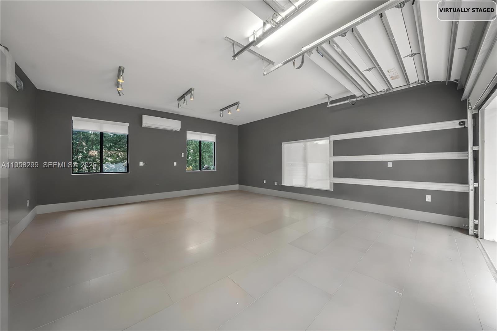 DORAL ESTATES - Residential