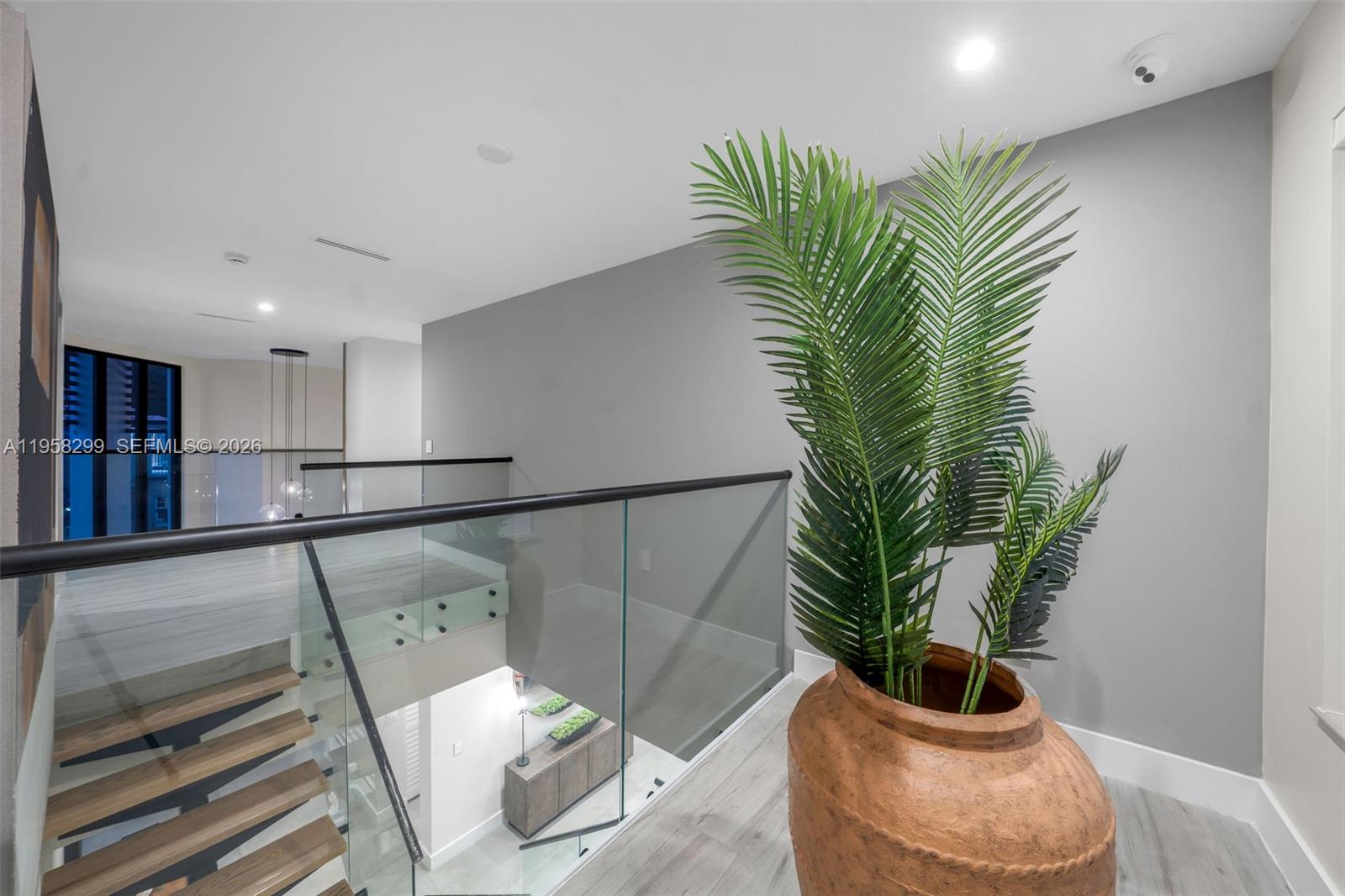 DORAL ESTATES - Residential