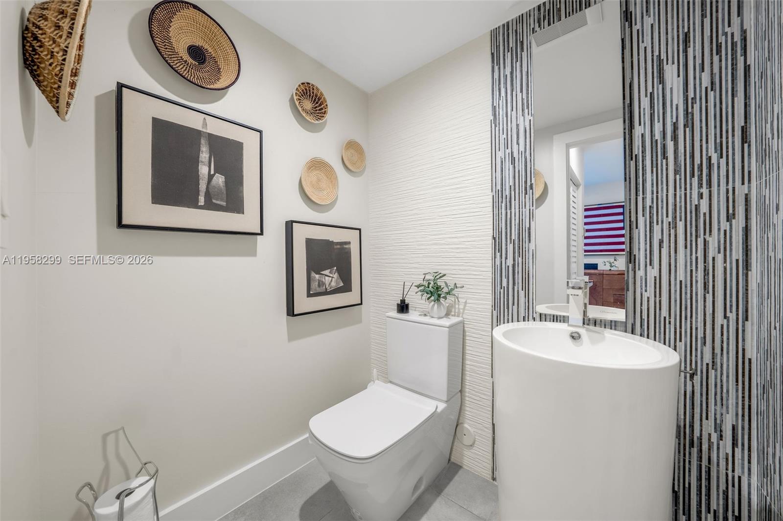 DORAL ESTATES - Residential