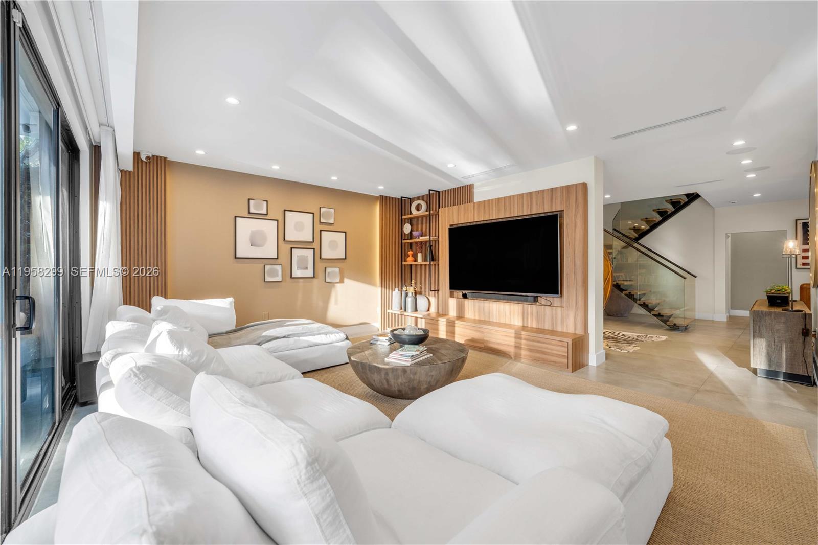 DORAL ESTATES - Residential