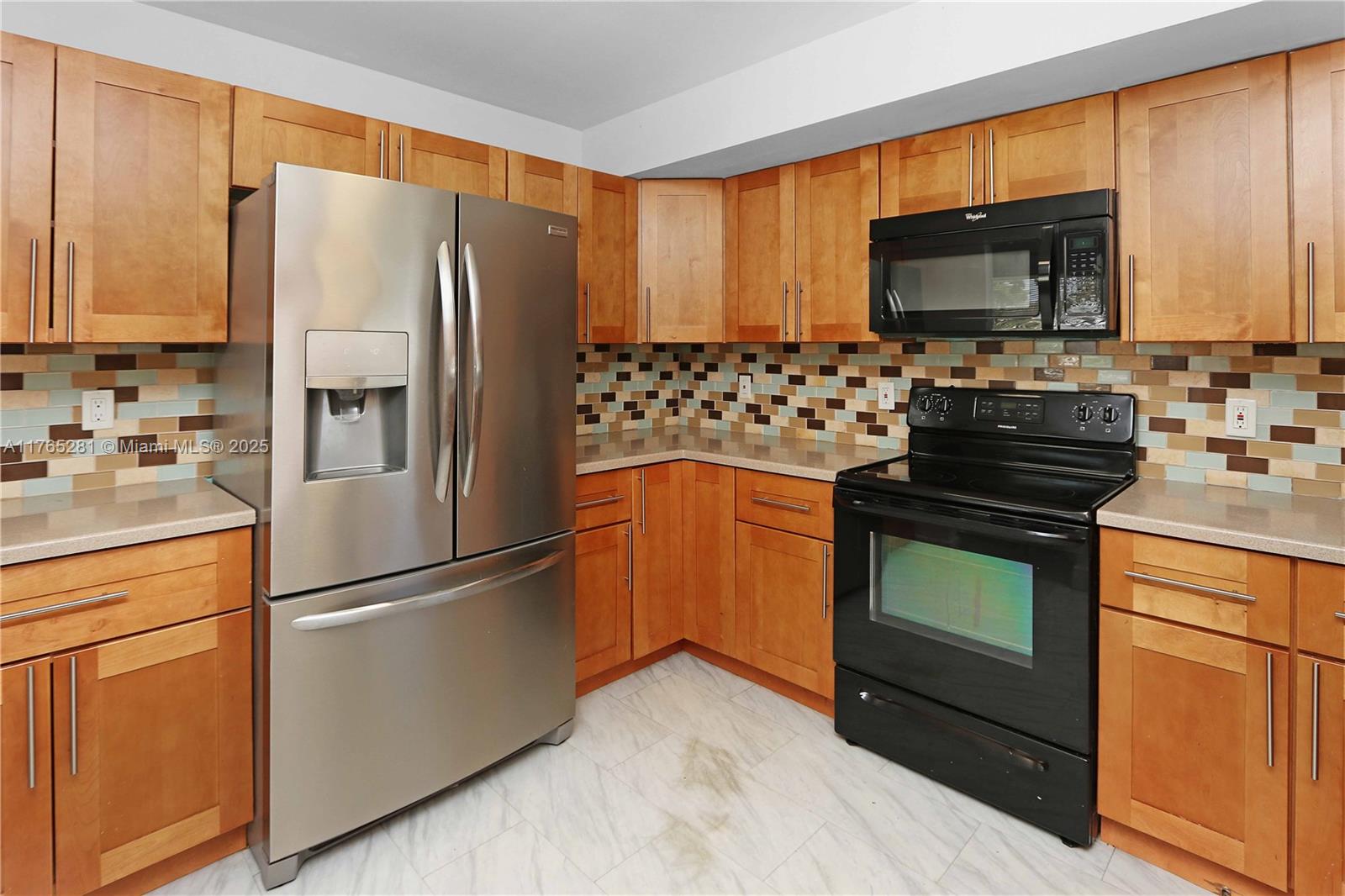 HOLLYWOOD HILLS - Residential