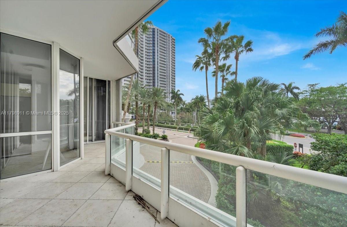 21205 Yacht Club Dr 308