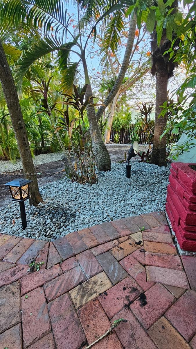 EL PORTAL SEC 3 - Residential Lease