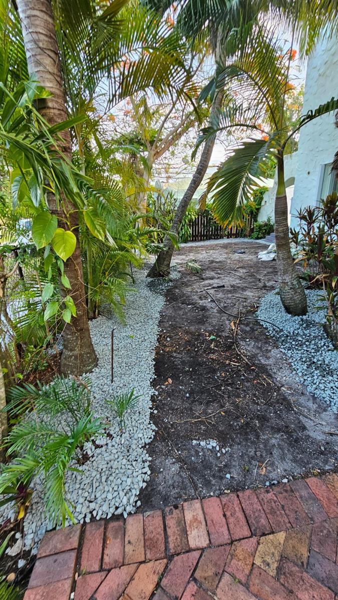 EL PORTAL SEC 3 - Residential Lease