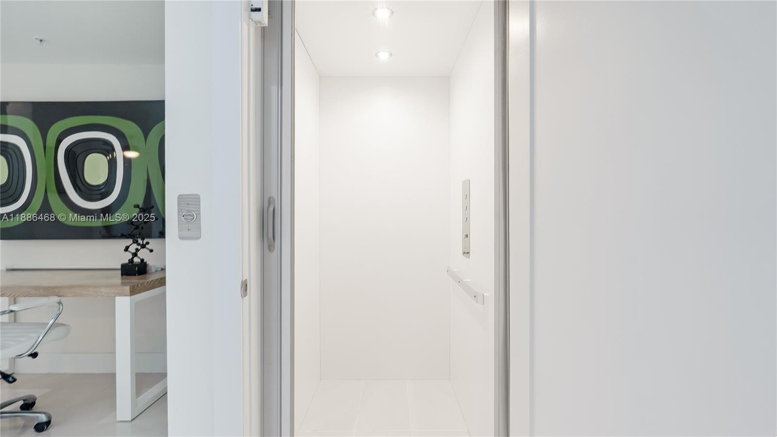LANDMARK AT DORAL - Residential Lease