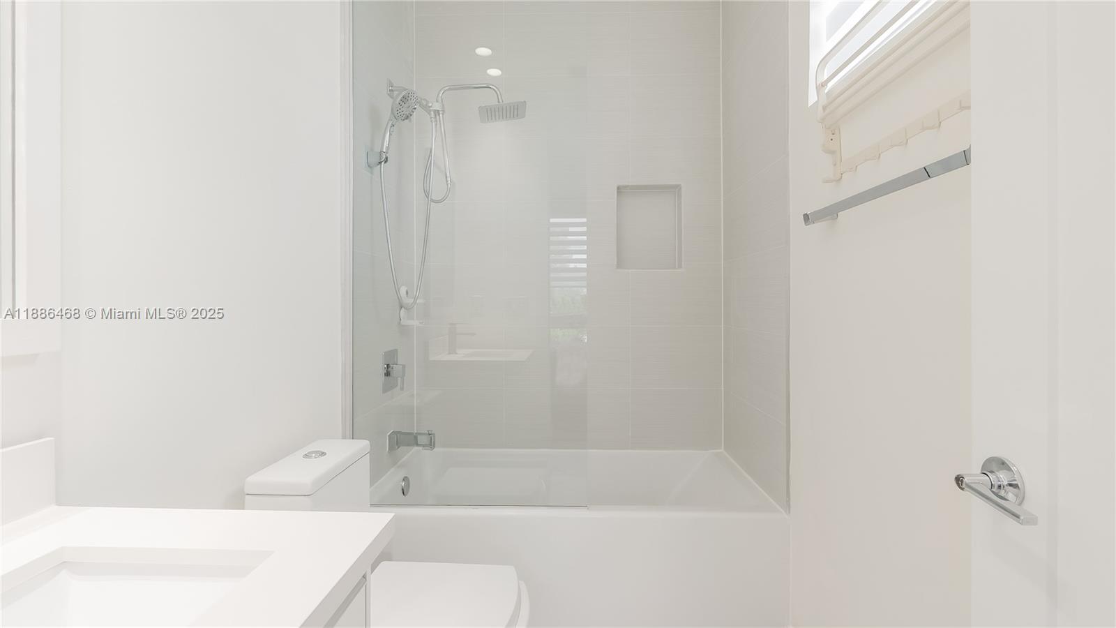 LANDMARK AT DORAL - Residential Lease