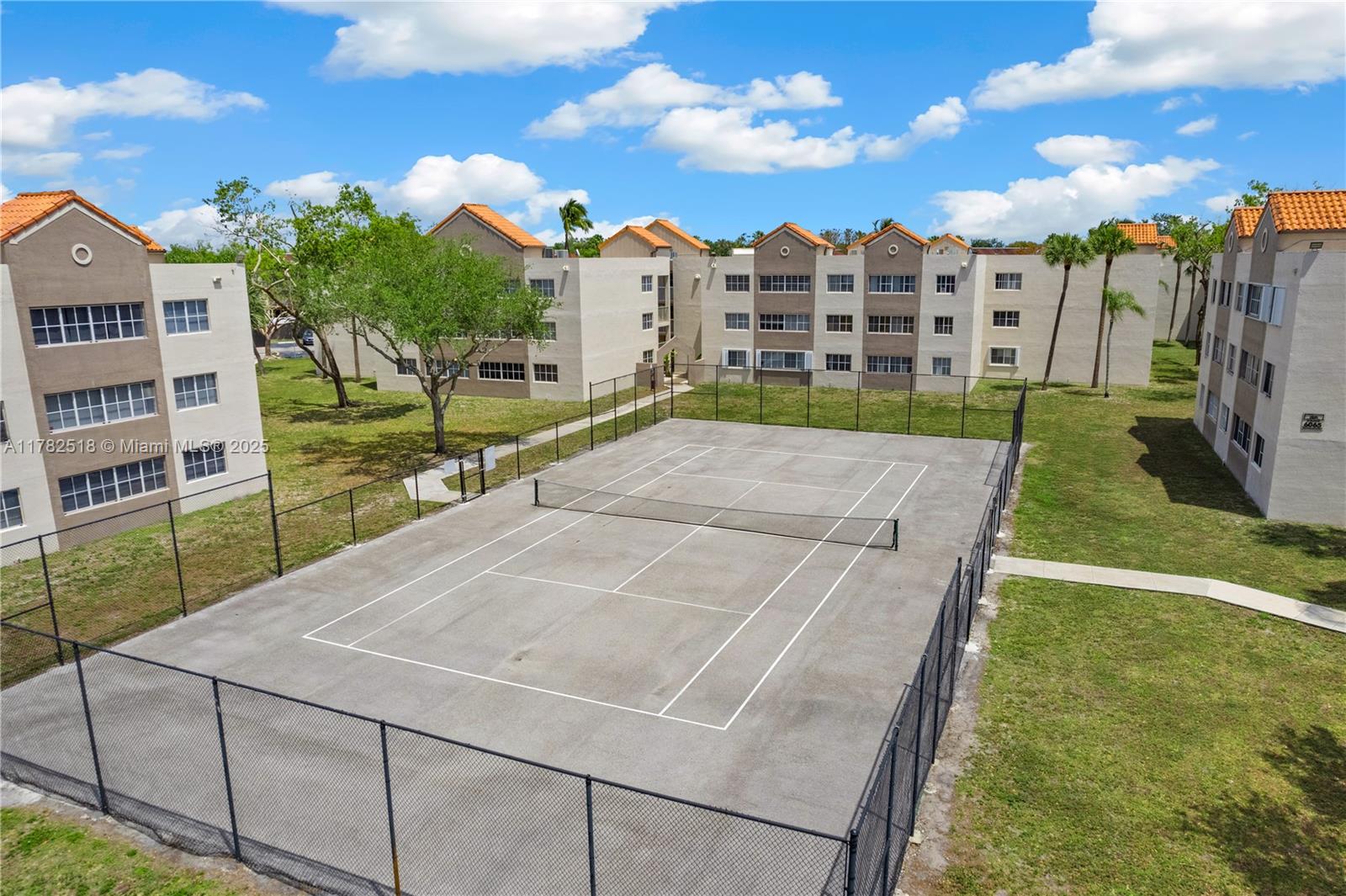 MIRASSOU CONDO - Residential
