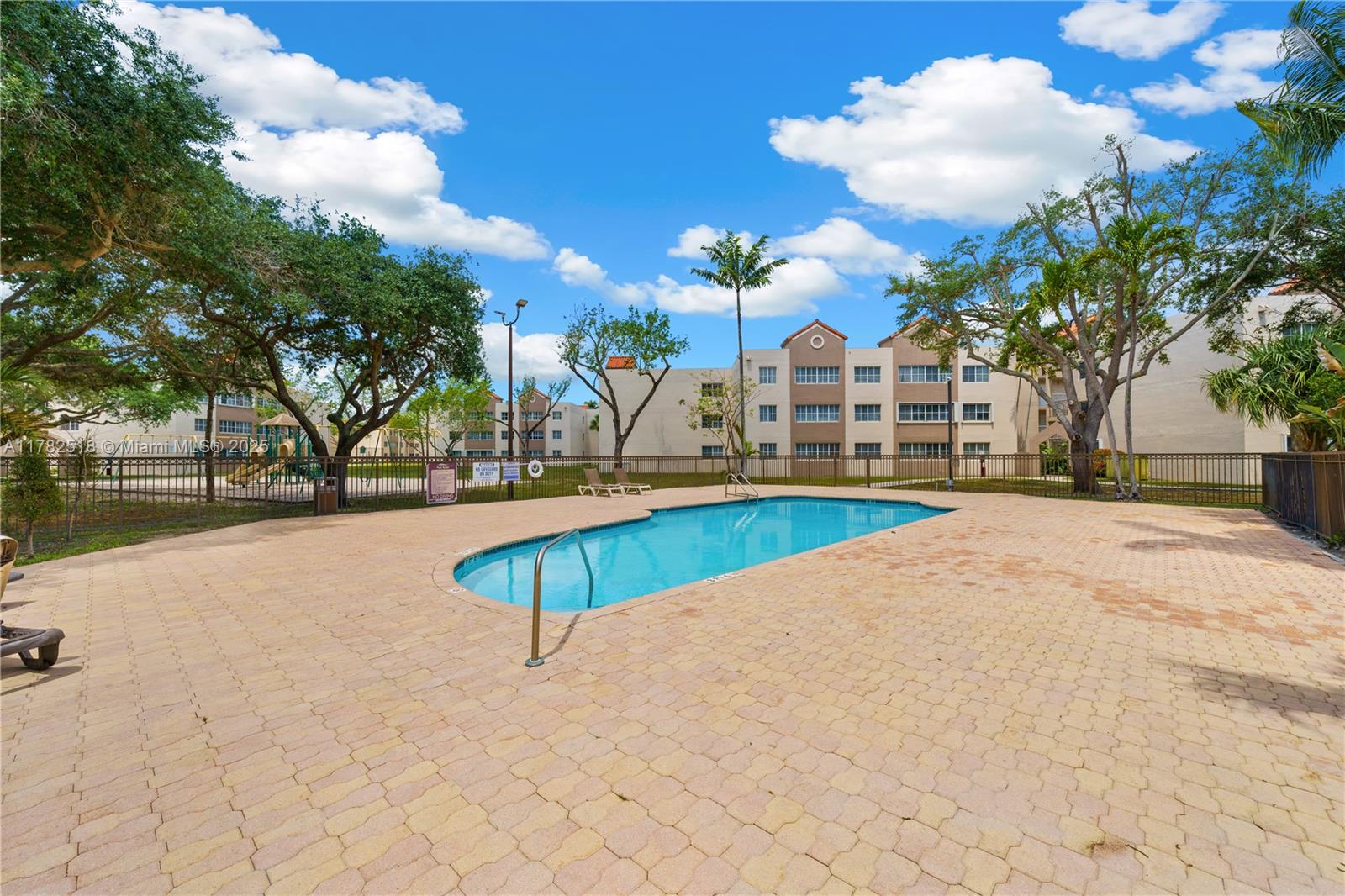 MIRASSOU CONDO - Residential
