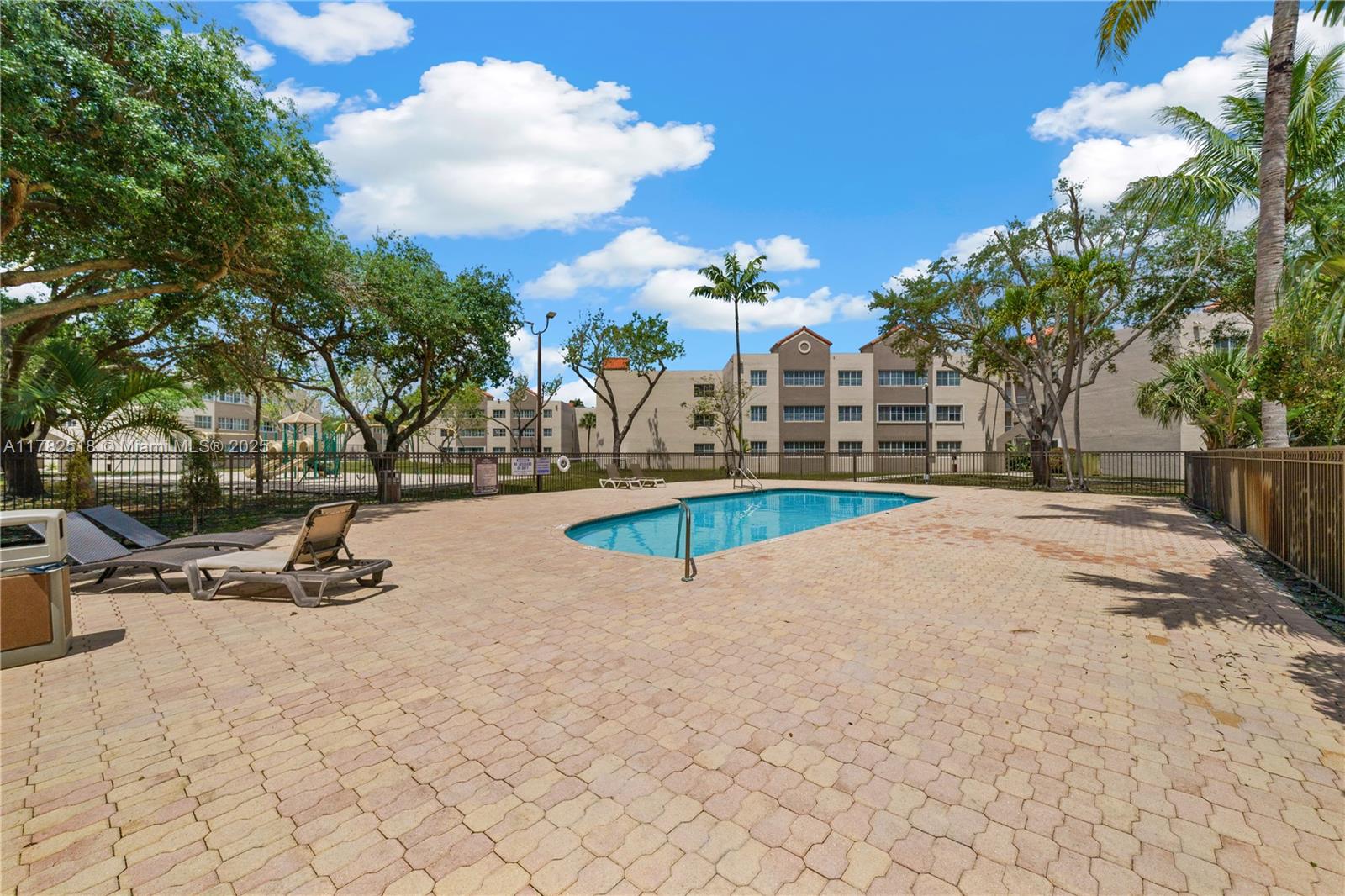 MIRASSOU CONDO - Residential