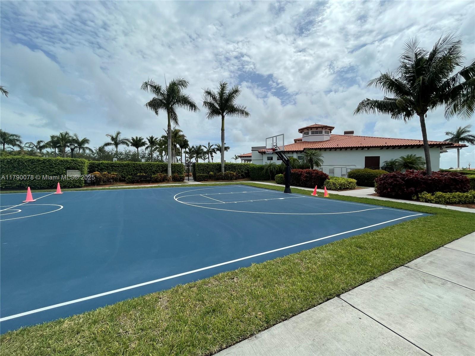 CUTLER CAY - Residential