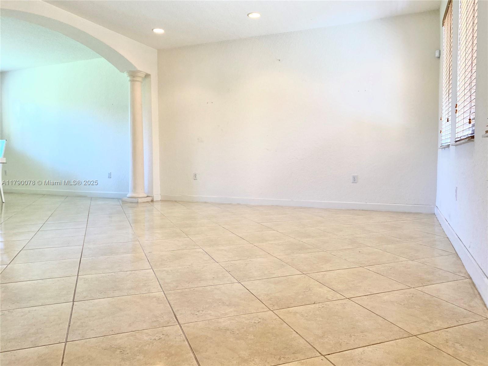 CUTLER CAY - Residential