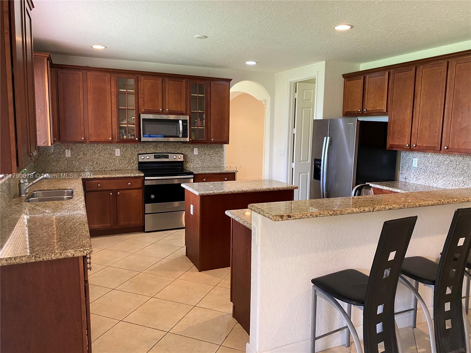 CUTLER CAY - Residential