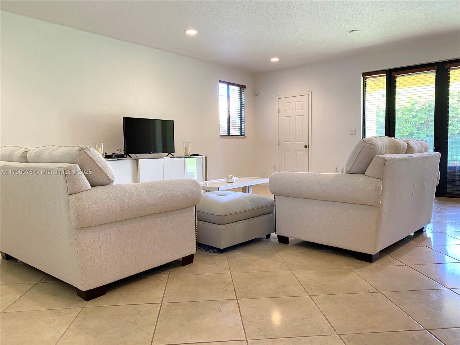 CUTLER CAY - Residential
