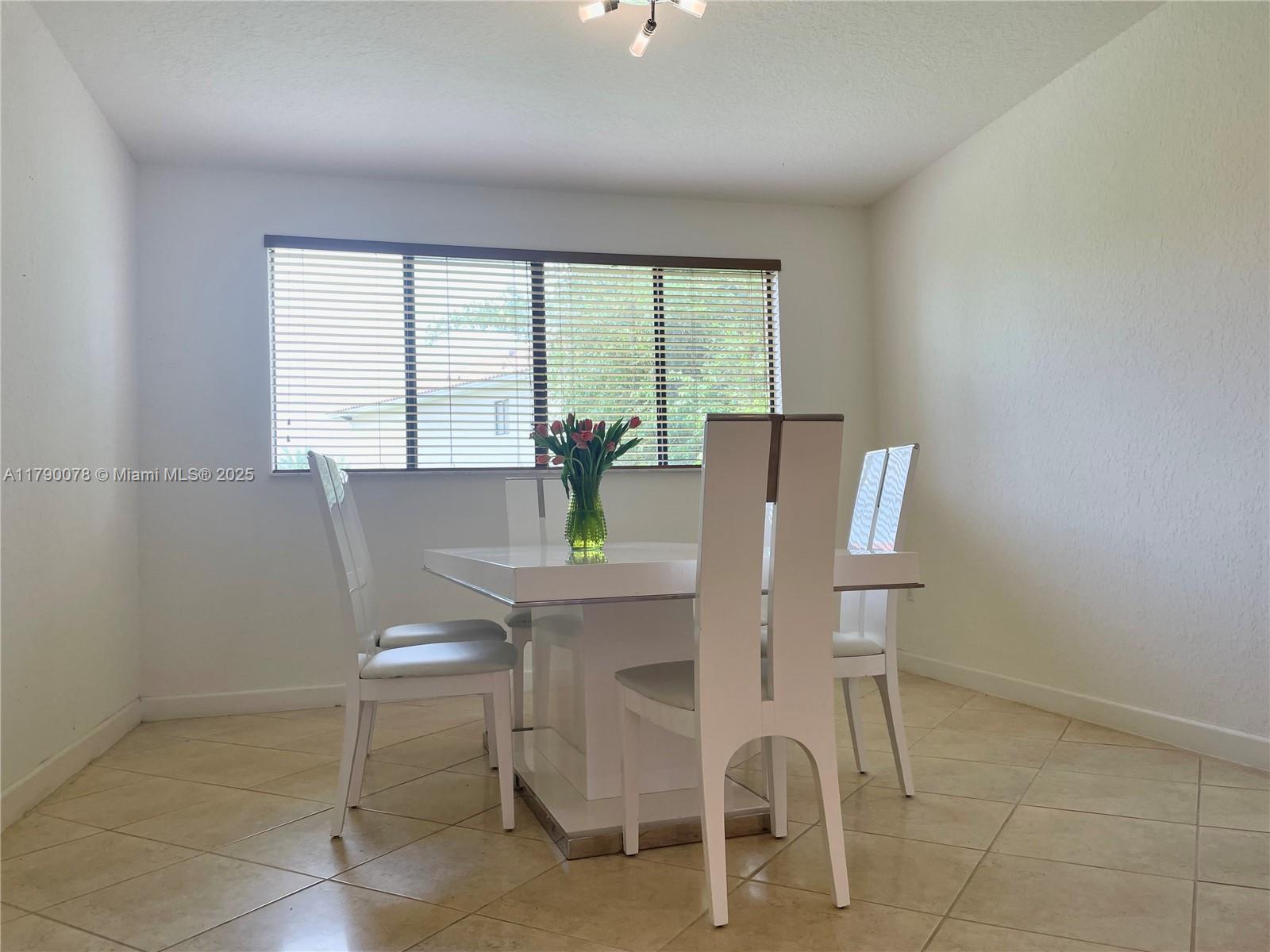 CUTLER CAY - Residential