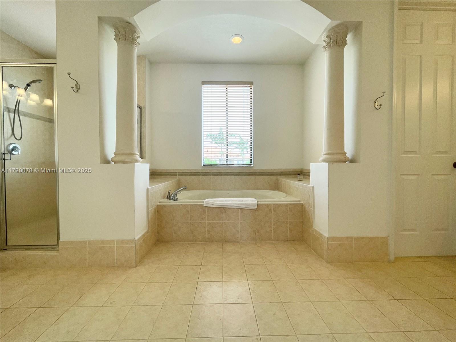 CUTLER CAY - Residential