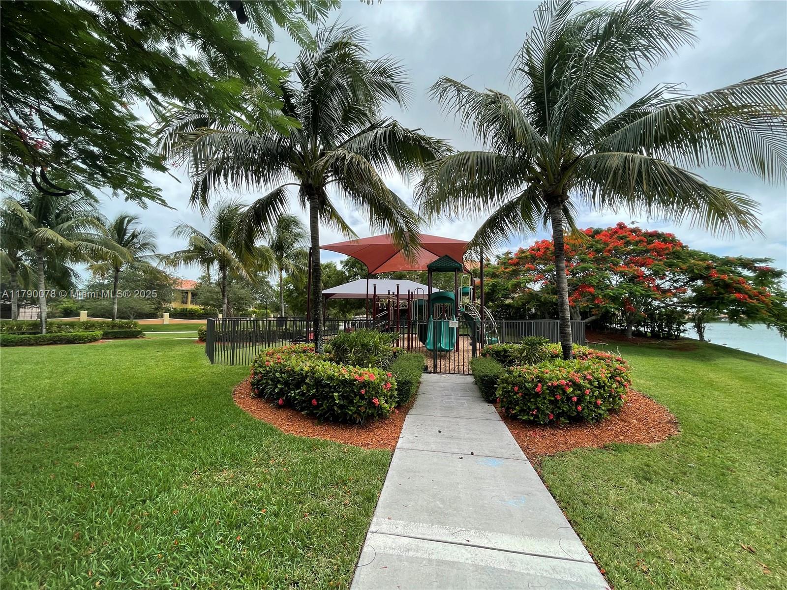 CUTLER CAY - Residential