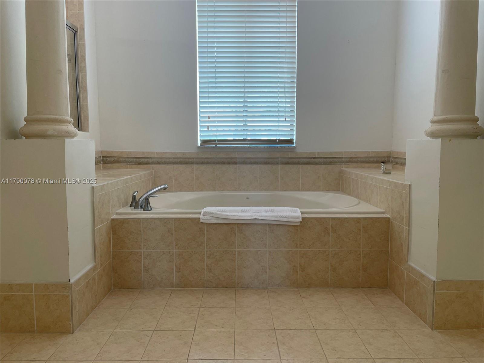 CUTLER CAY - Residential