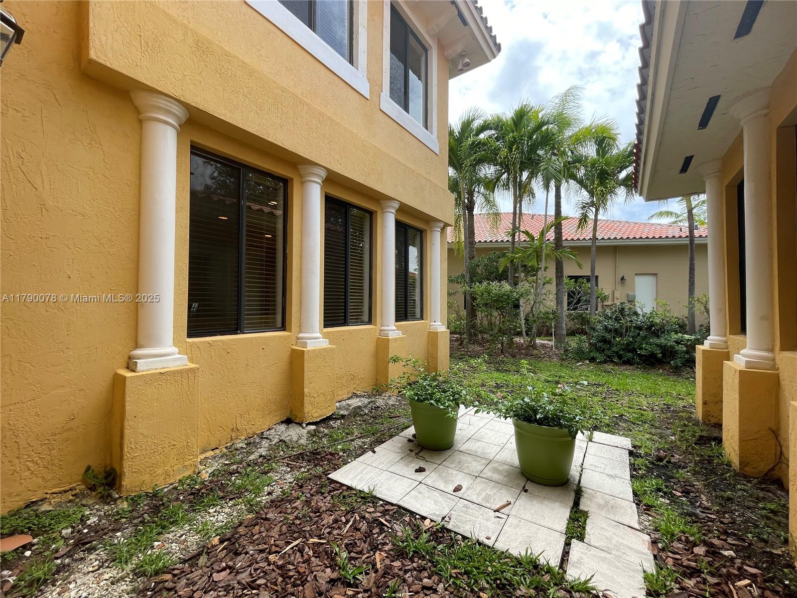 CUTLER CAY - Residential