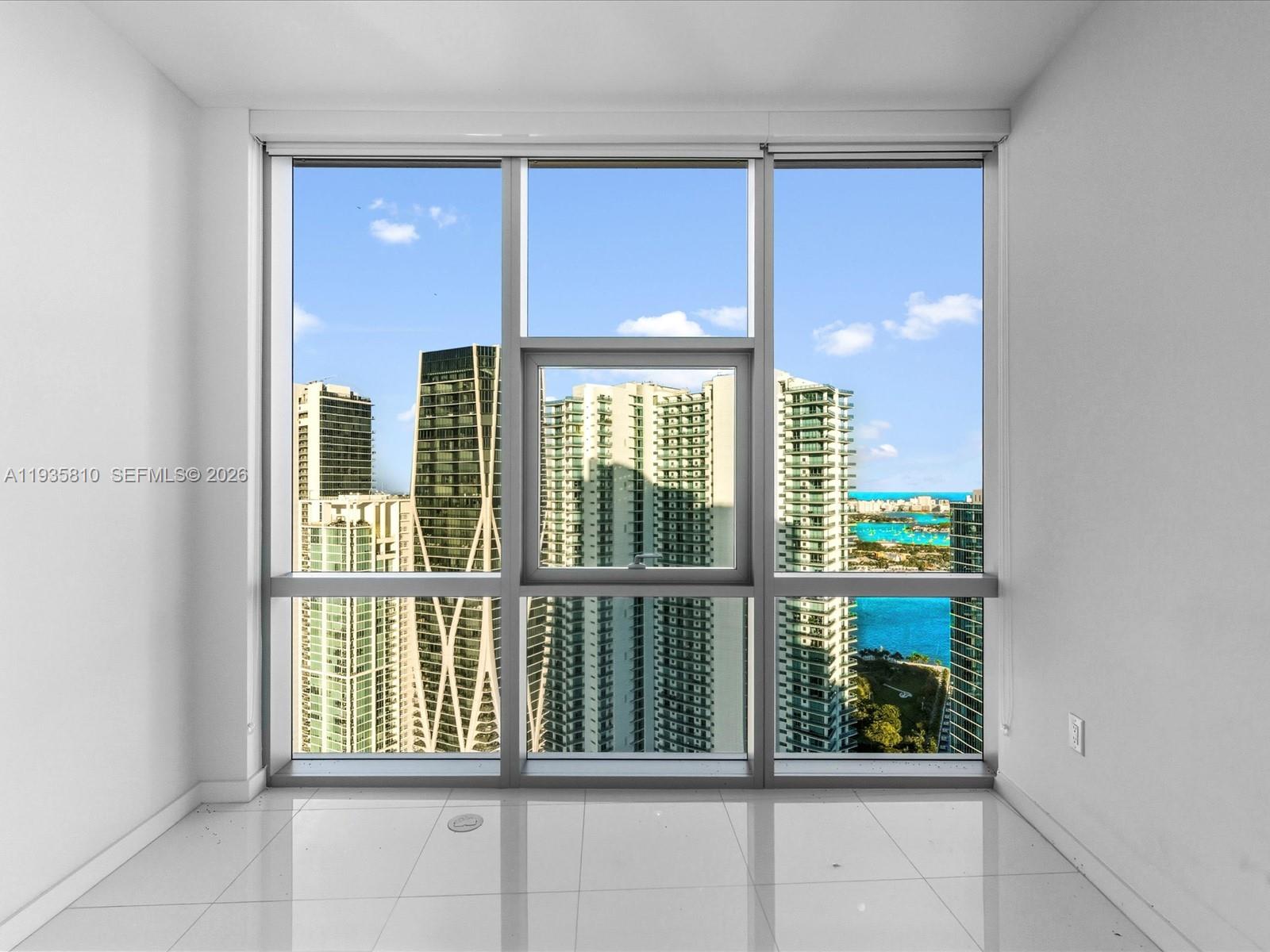 PARAMOUNT MIAMI WORLDCENT - Residential