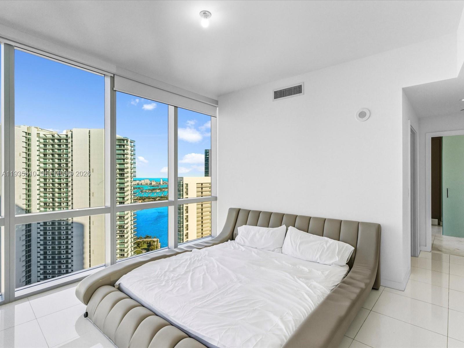 PARAMOUNT MIAMI WORLDCENT - Residential