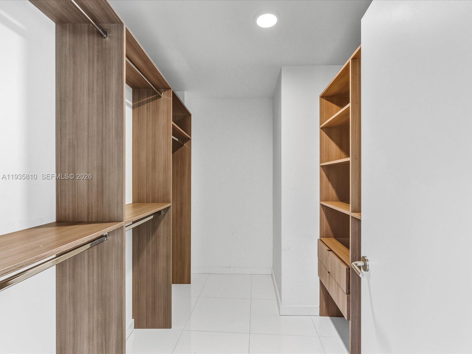 PARAMOUNT MIAMI WORLDCENT - Residential