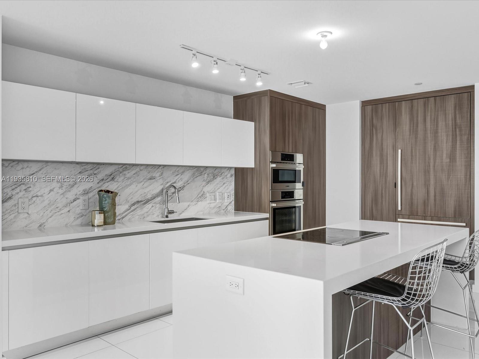 PARAMOUNT MIAMI WORLDCENT - Residential