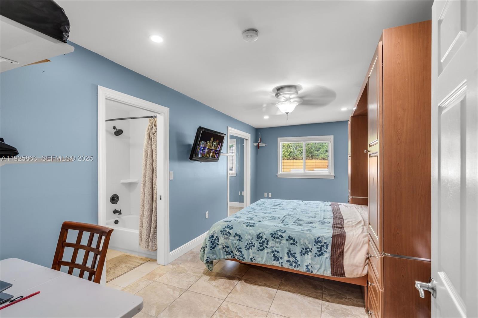 PINE SHORE SEC TWO - Residential