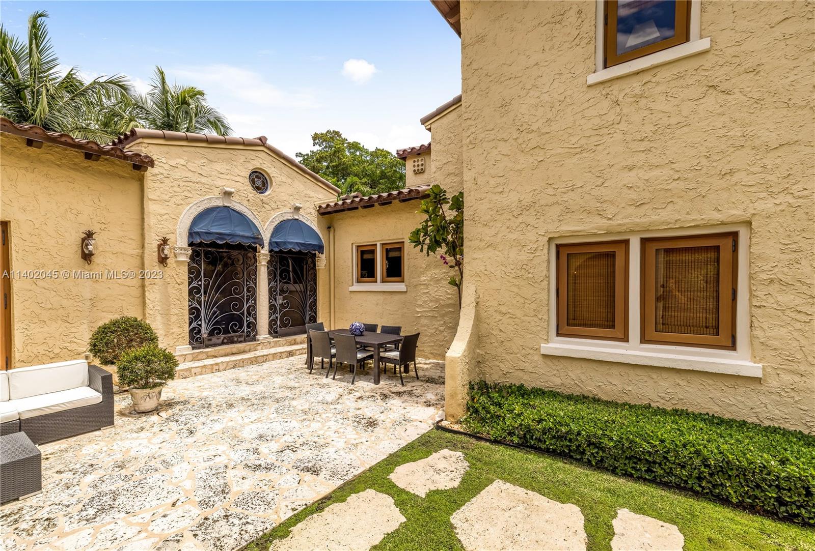 CORAL GABLES SEC E - Residential