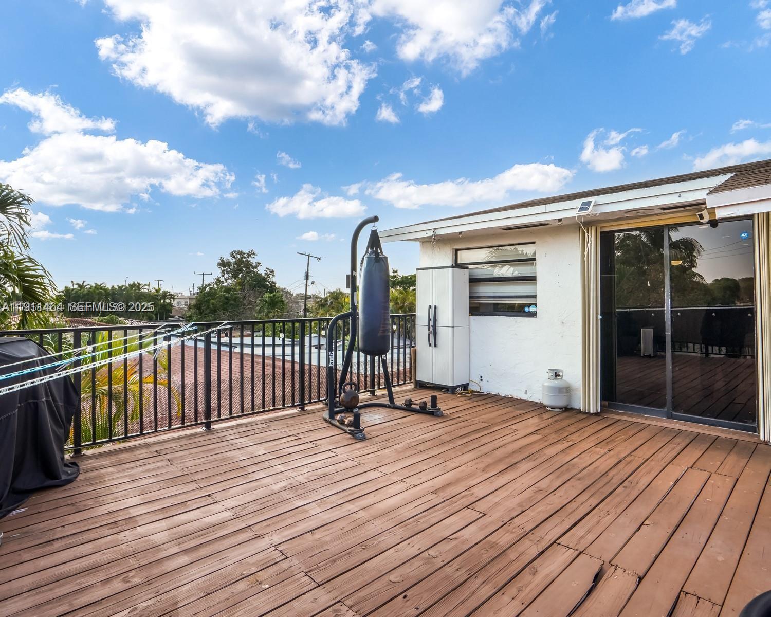 TAMIAMI HIGHLANDS - Residential Income