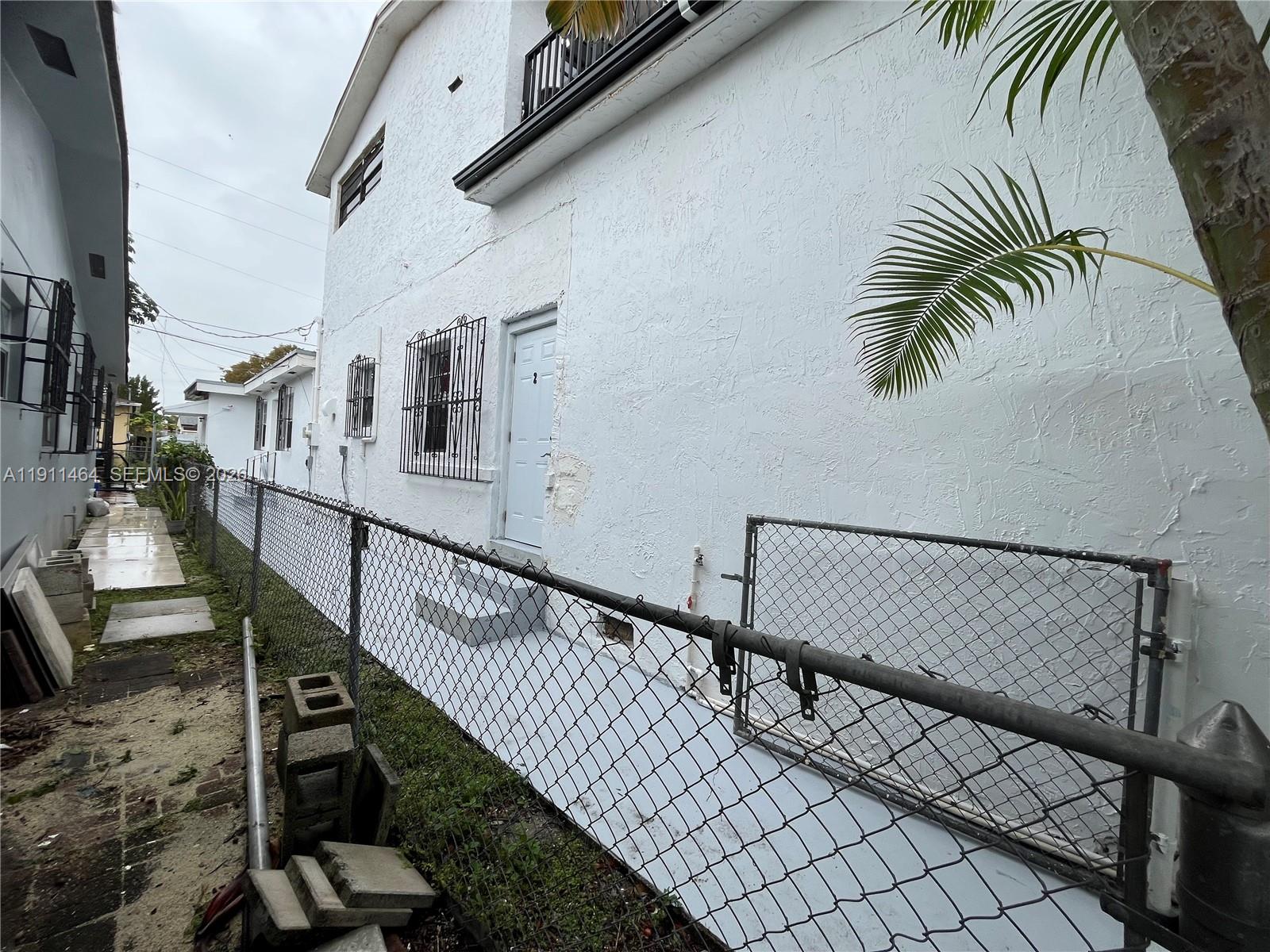 TAMIAMI HIGHLANDS - Residential Income