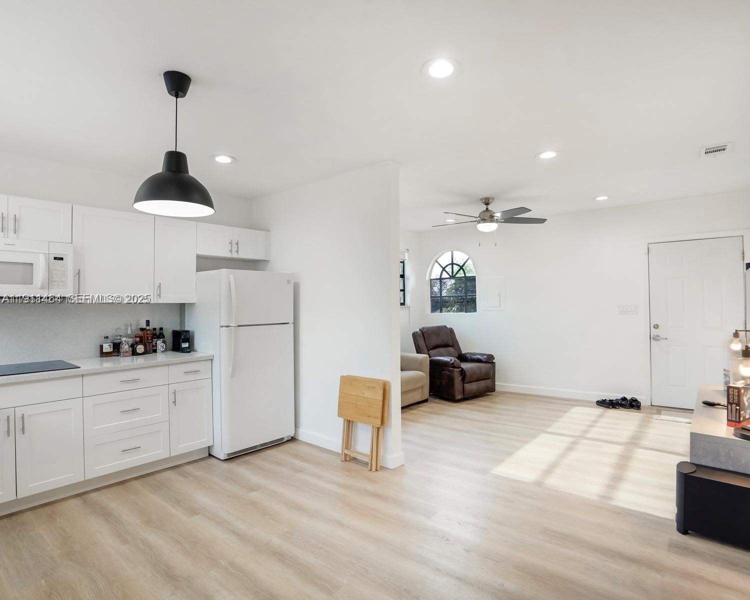 TAMIAMI HIGHLANDS - Residential Income