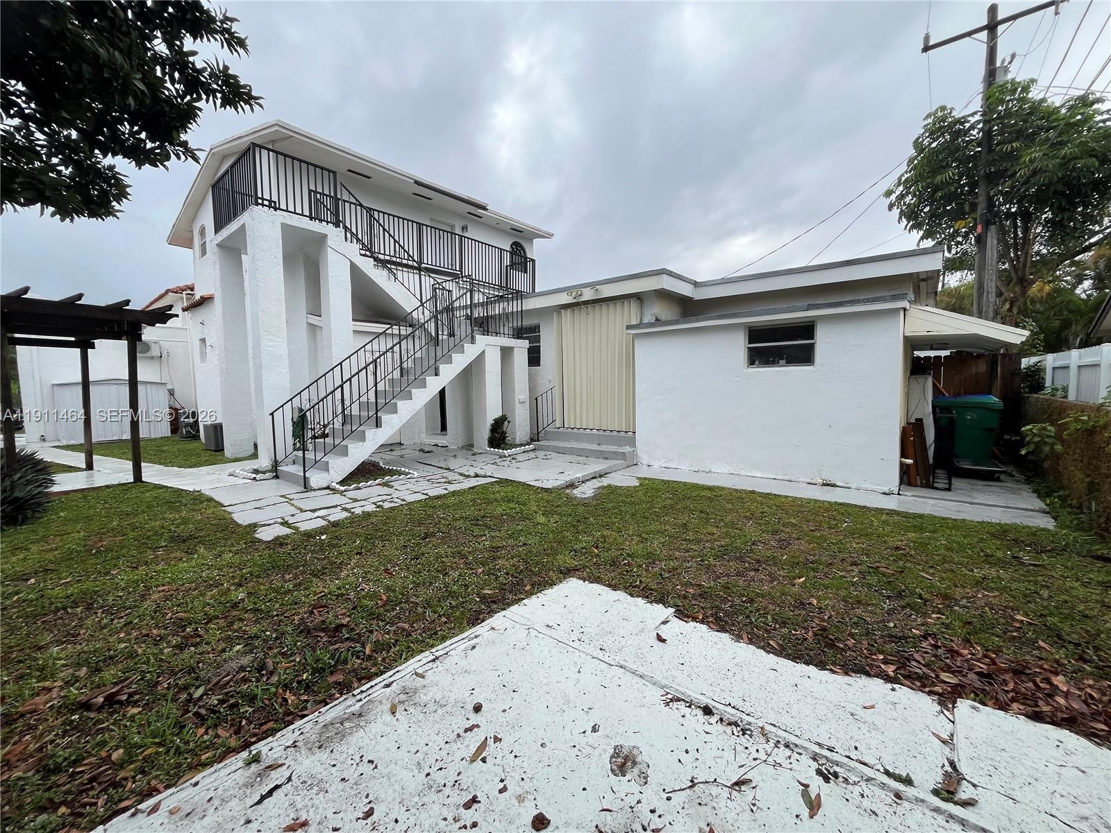 TAMIAMI HIGHLANDS - Residential Income