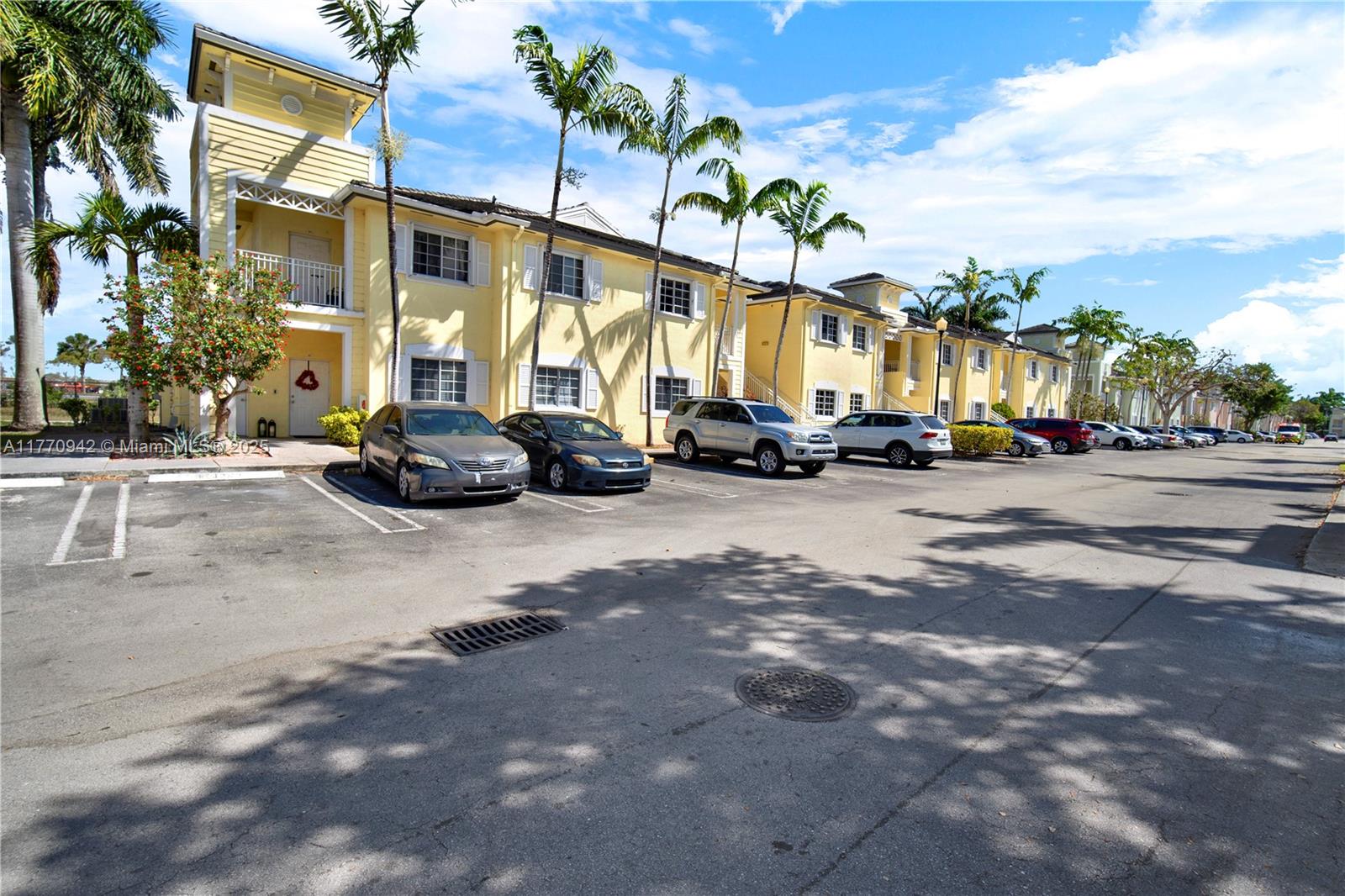 Property for Sale at 2615 Ne 4th St 202, Homestead, Miami-Dade County, Florida - Bedrooms: 2 
Bathrooms: 2  - $225,000