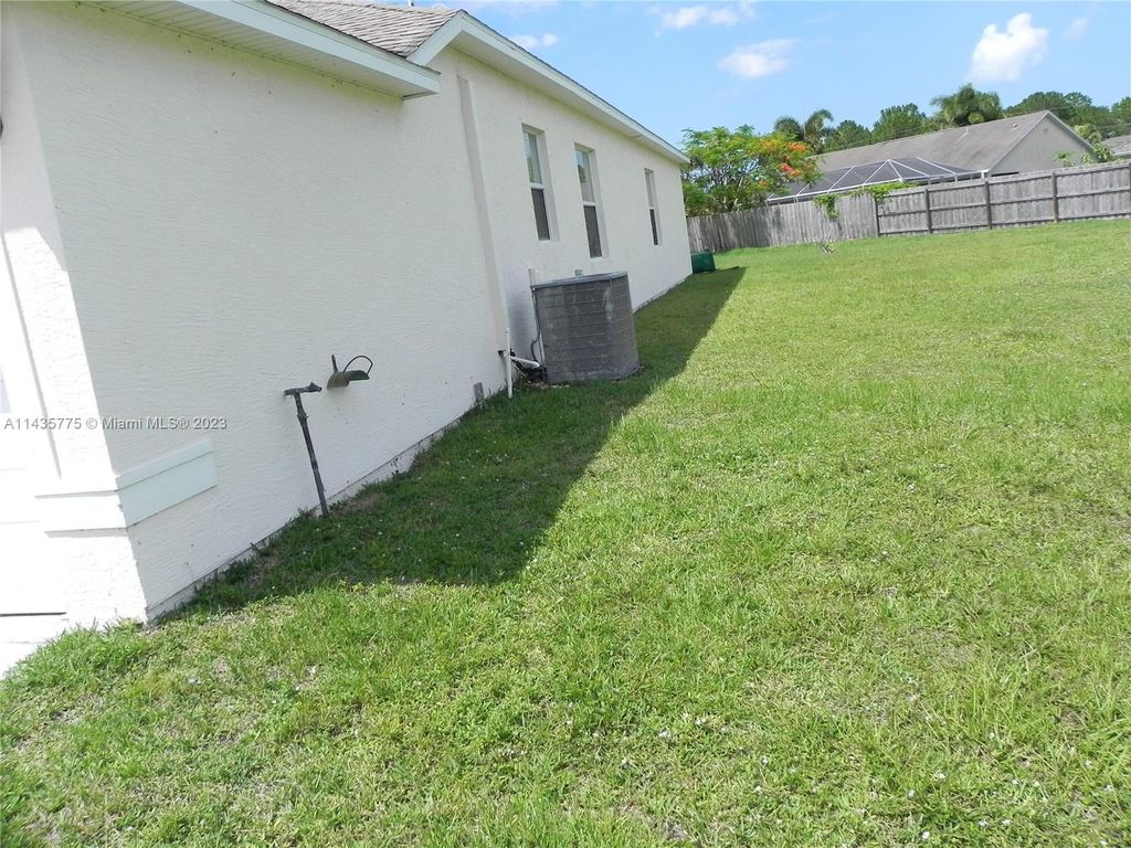 Photo of 5832 Cibo Ct, Port Saint Lucie, FL 34986 (MLS # A11435775)