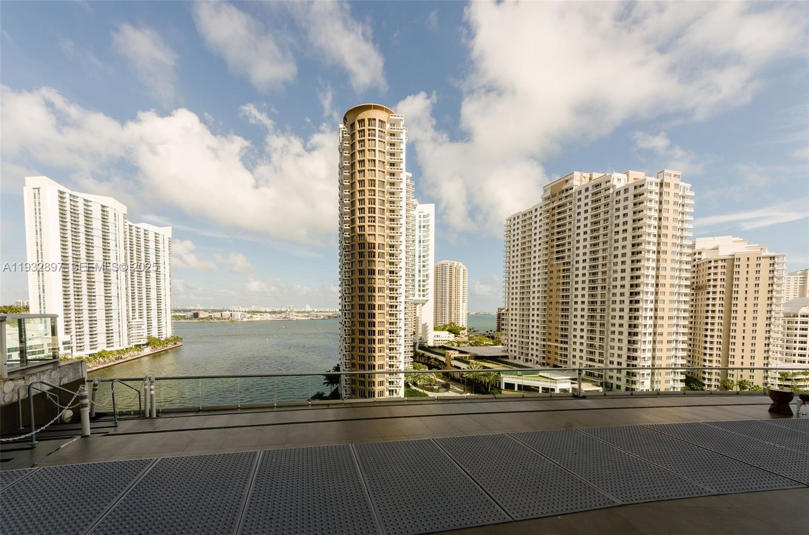 ICONBRICKELL CONDO NO 1 - Residential