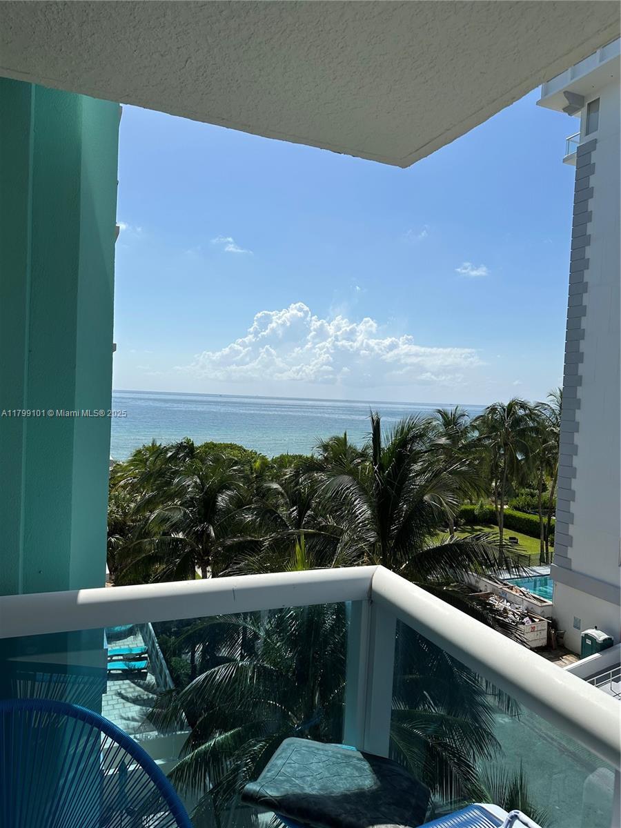 9201 Collins Ave 524