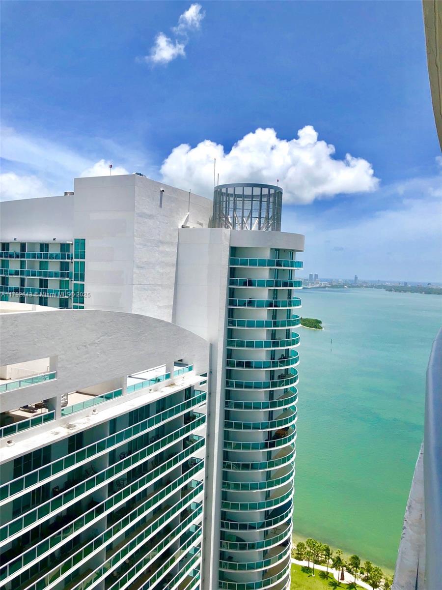ARIA ON TH BAY - Residential Lease