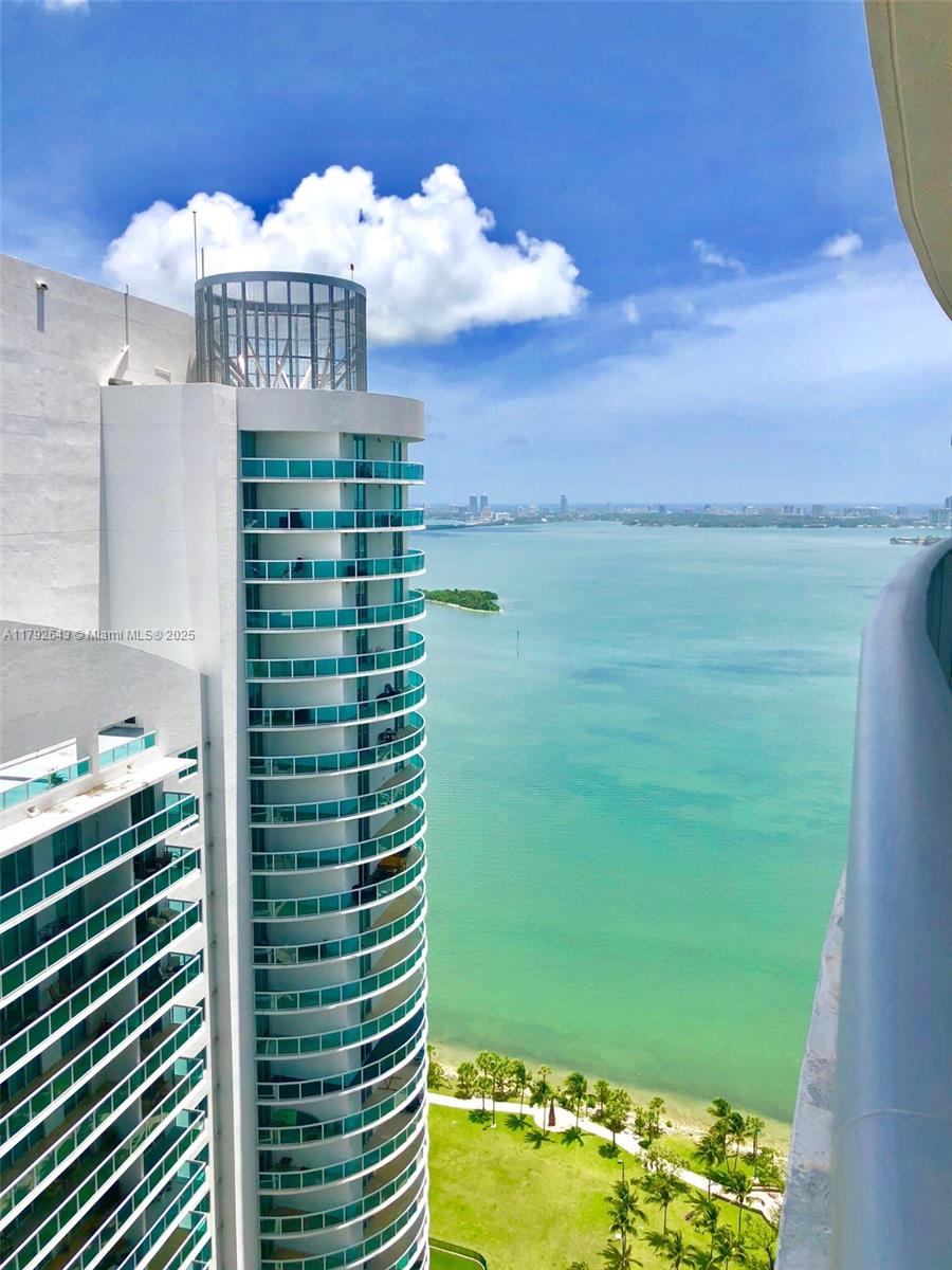 ARIA ON TH BAY - Residential Lease