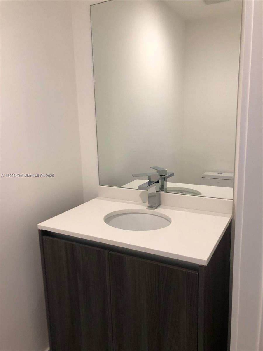 ARIA ON TH BAY - Residential Lease