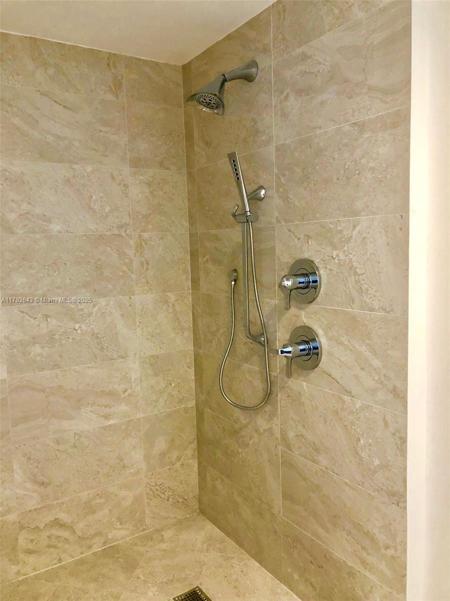 ARIA ON TH BAY - Residential Lease