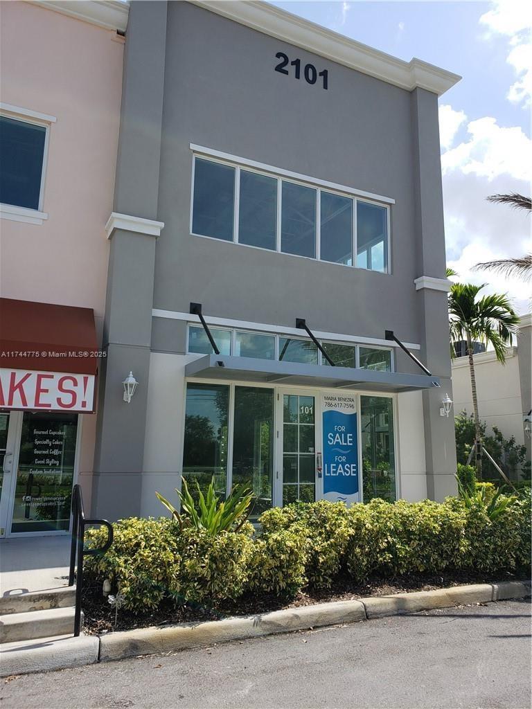 Prime retail/office space for sale in Mirabella Plaza, ideally located with easy access to main roads and the Turnpike. This second-floor unit is in a modern building with elevator access and features its own private bathroom. Tenant-occupied until 2029, providing immediate rental income for investors. Don’t miss this chance to own a turnkey income-producing property in a high-demand commercial area!
