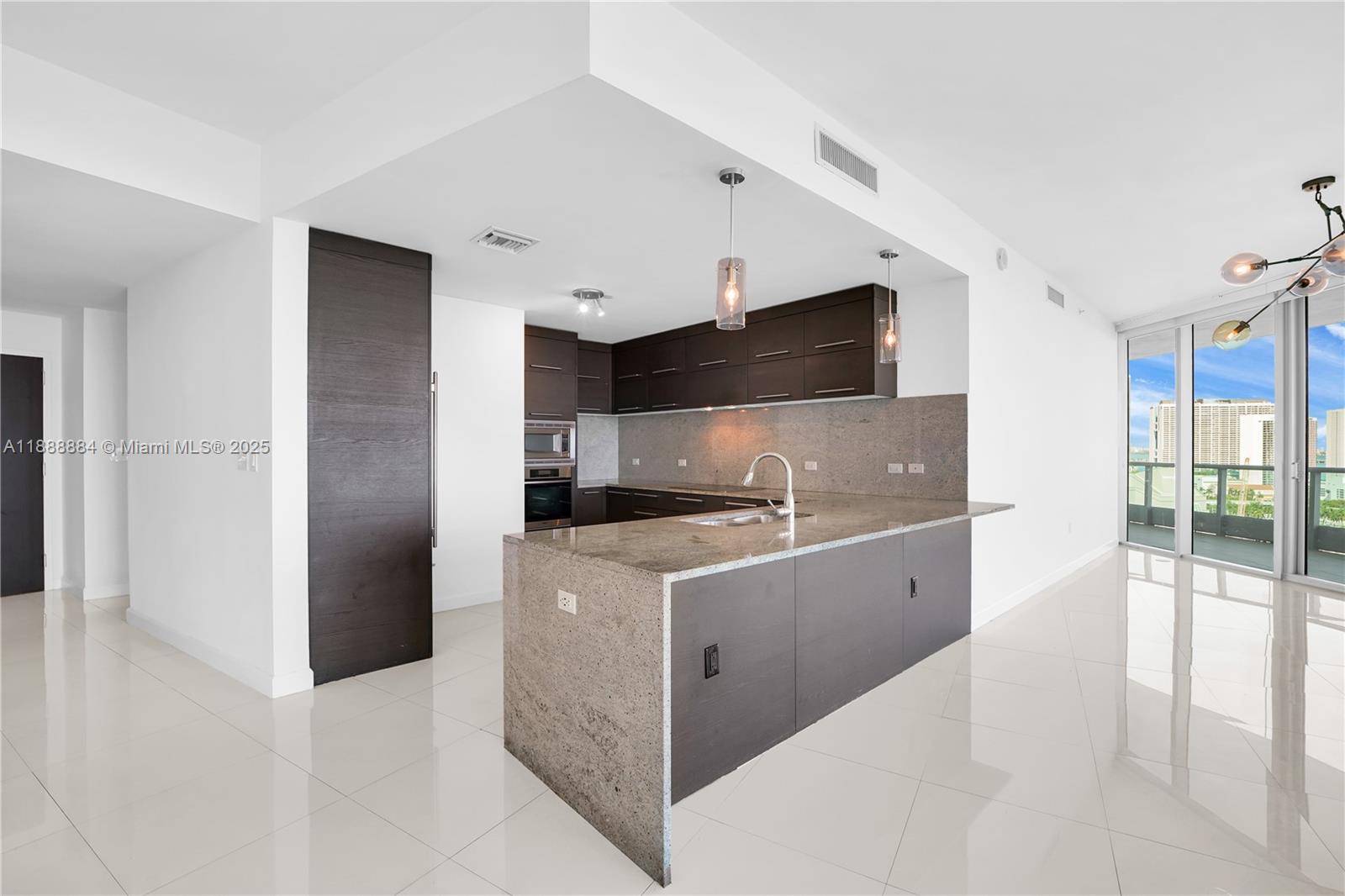 900 BISCAYNE BAY CONDO - Residential Lease