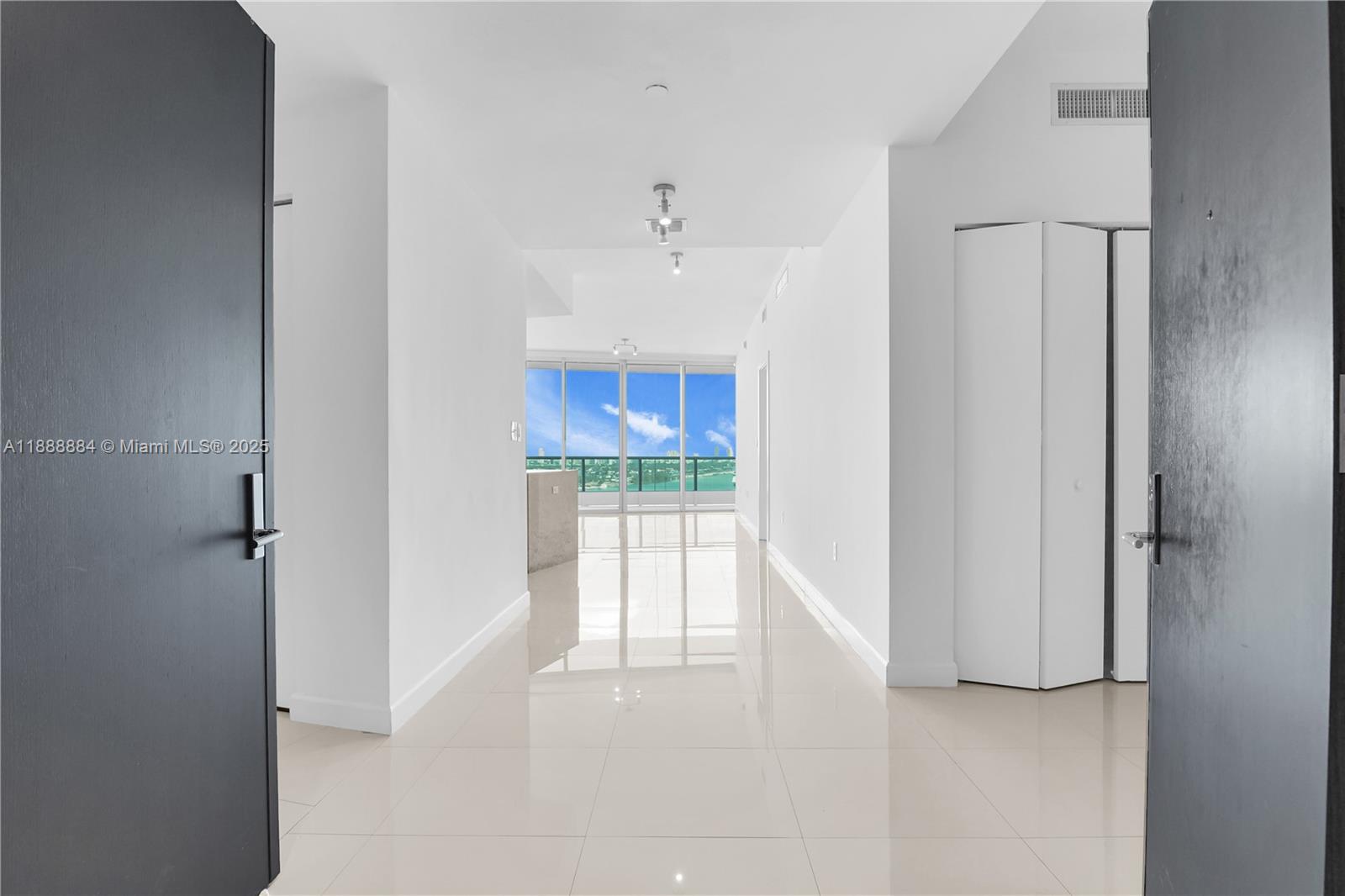 900 BISCAYNE BAY CONDO - Residential Lease