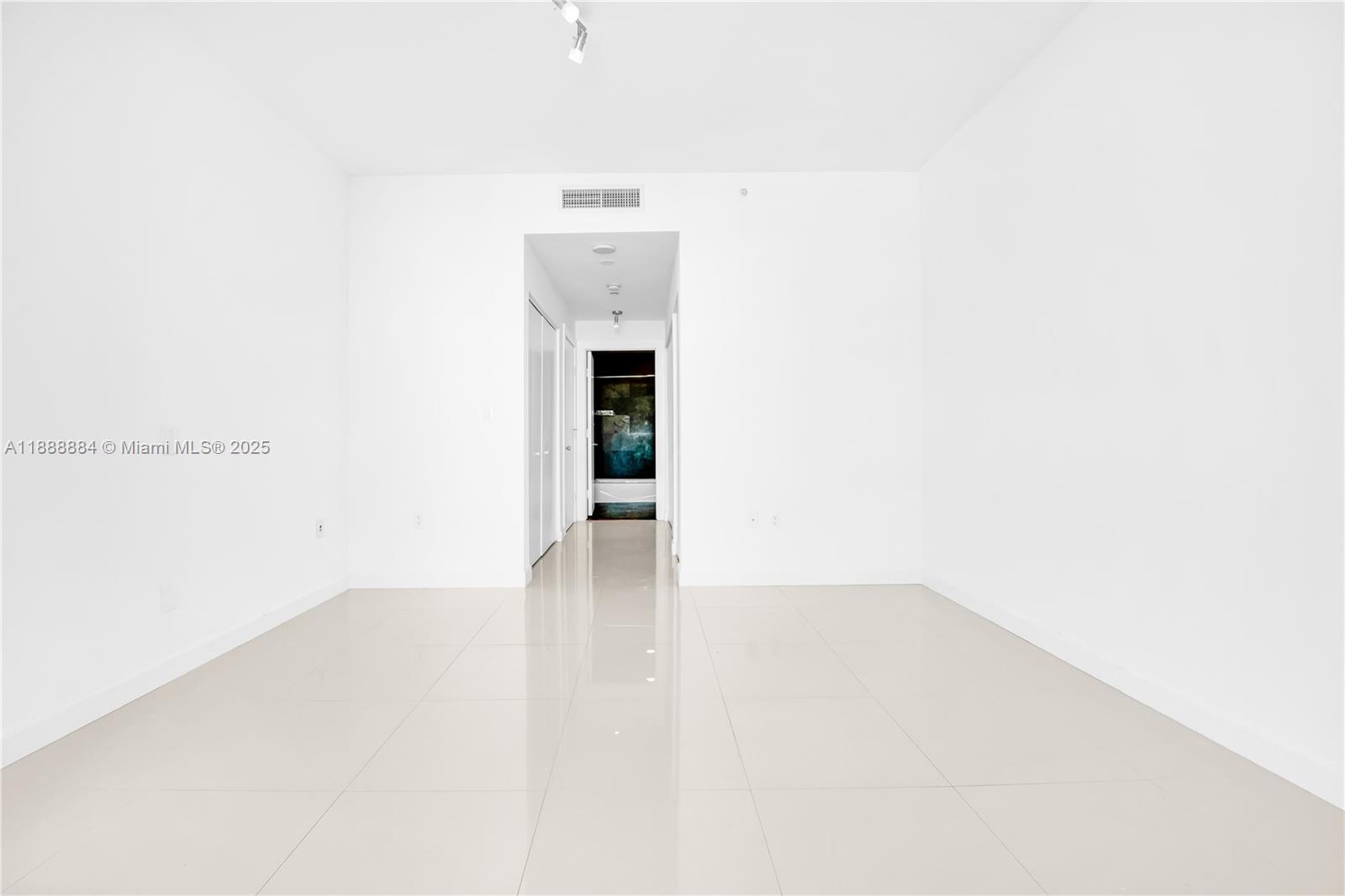 900 BISCAYNE BAY CONDO - Residential Lease