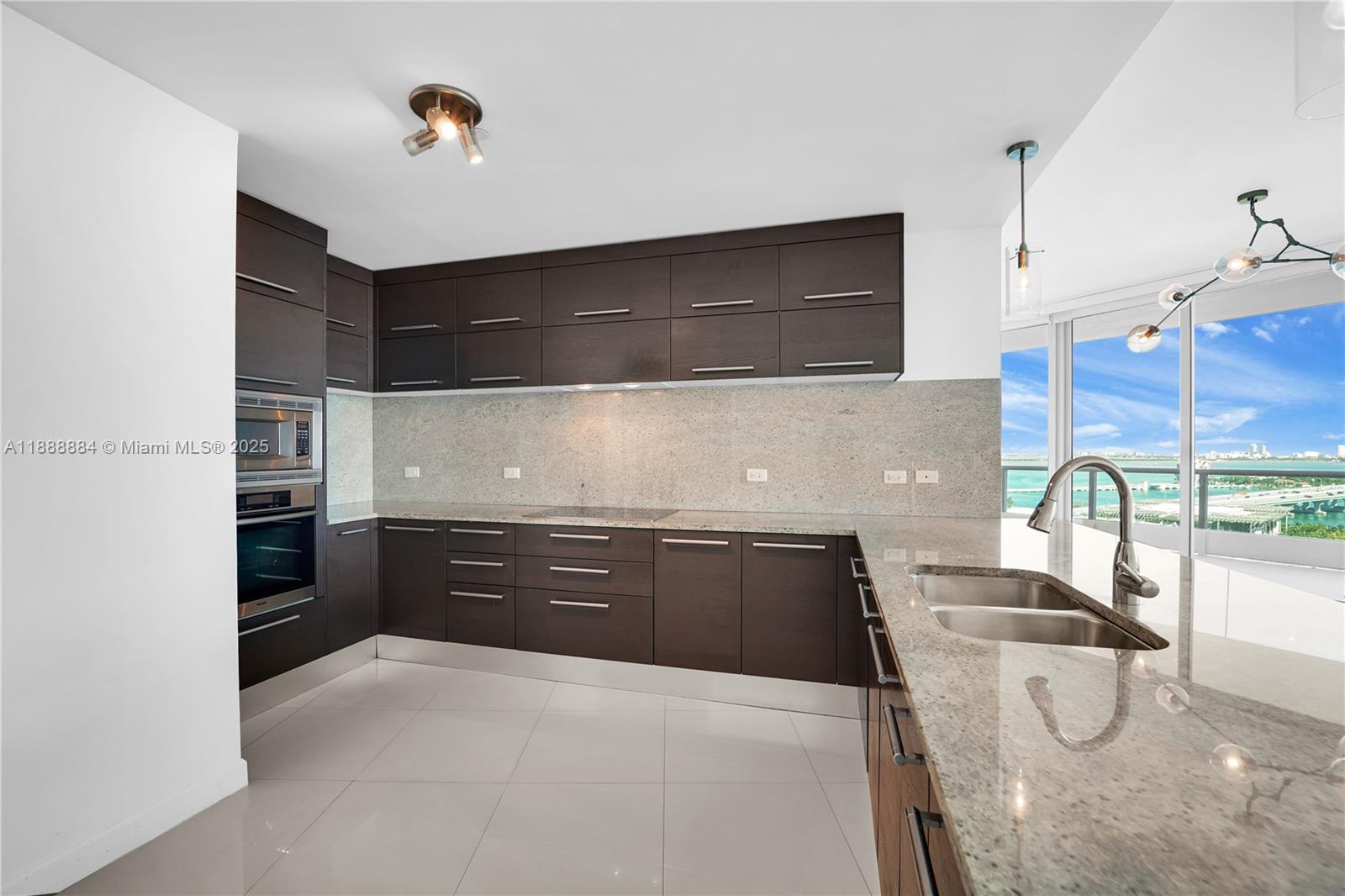 900 BISCAYNE BAY CONDO - Residential Lease